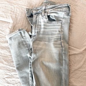 American Eagle High-Rise Jegging - light wash size 6